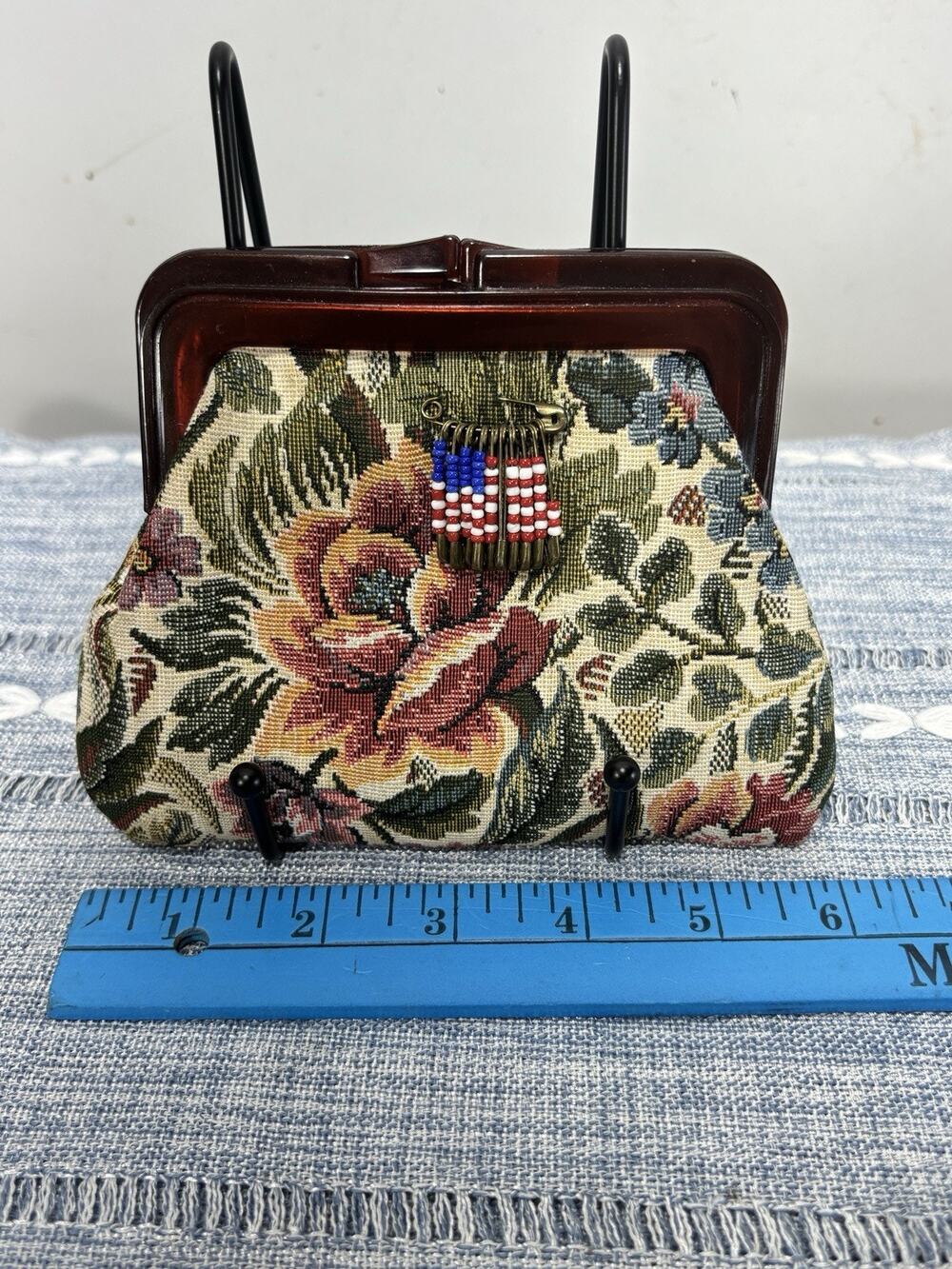 Vintage Floral Tapestry Purse Tortoiseshell Frame American Flag Pin Clutch